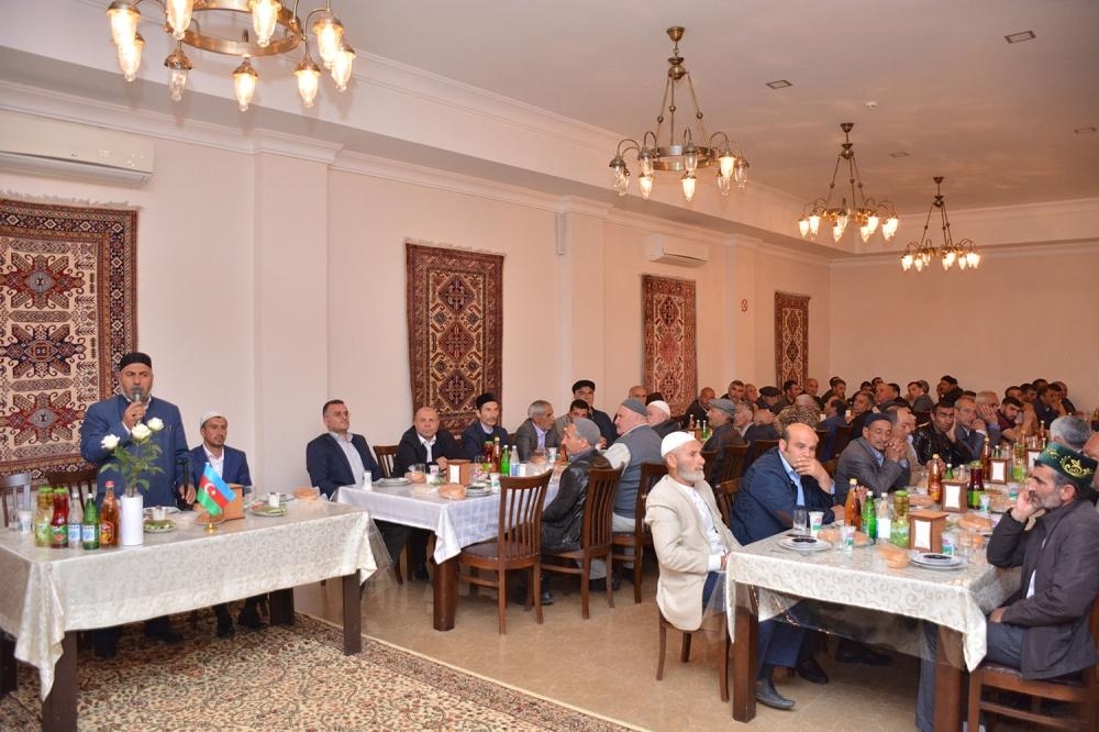 Heydər Əliyev Fondu müqəddəs Ramazan ayında rayonlarda iftar süfrələri təşkil edir (FOTO)