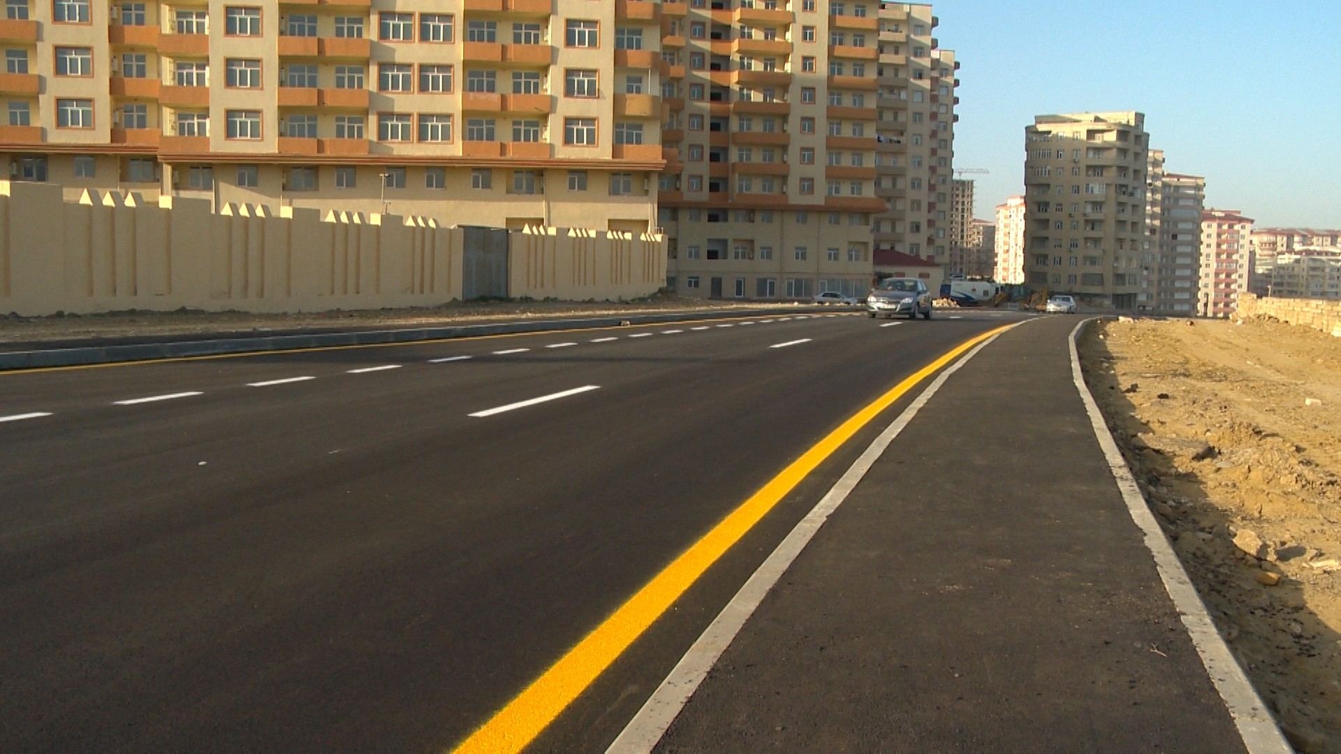 Bakıda yeni yol bağlantısı yaradıldı (FOTO)