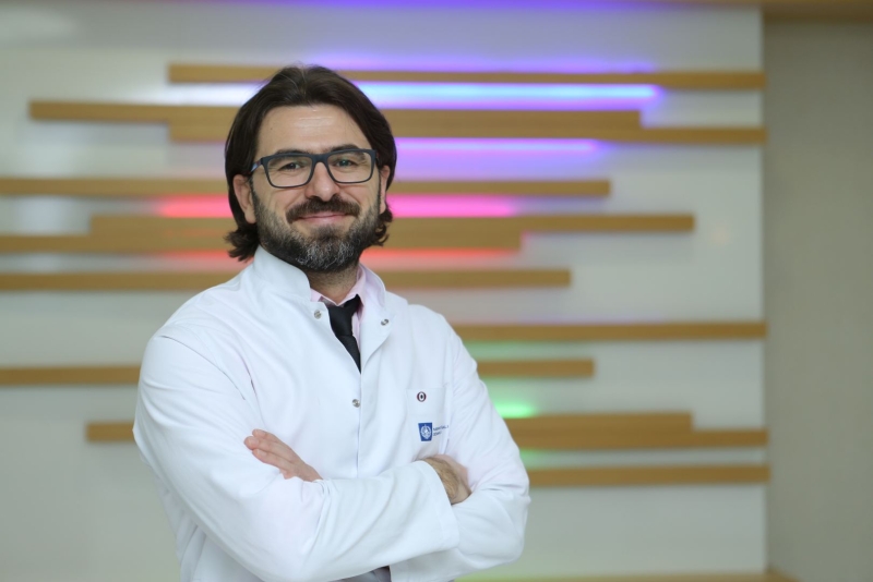 Mərkəzi Gömrük Hospitalının pediatr-neonatoloqu Telman Aytayev “Həkim məsləhəti” rubrikasında koronavirusla bağlı sualı cavablandırıb