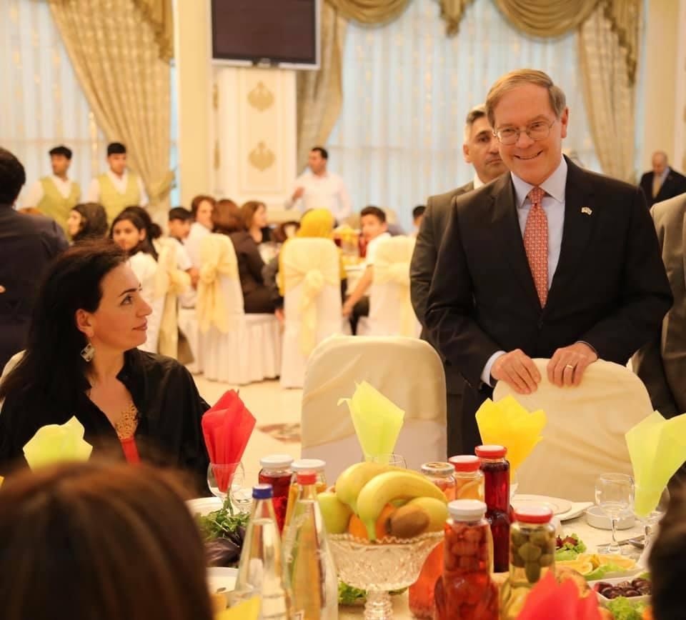 ABŞ-ın Azərbaycandakı Səfirliyi məcburi köckünlər üçün iftar süfrəsi açıb (FOTO)