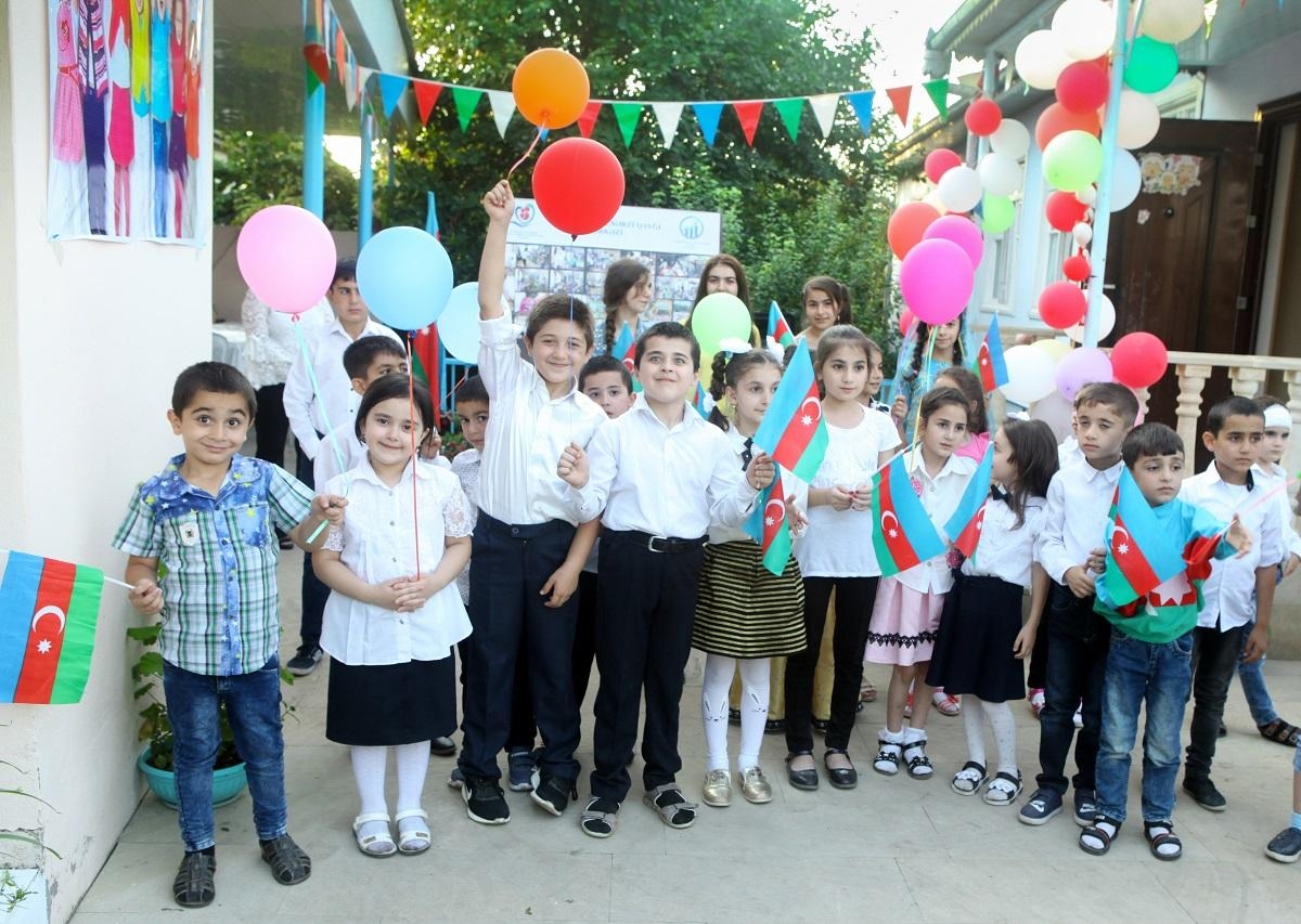 Azərbaycanda günərzi qayğı, reabilitasiya və sosial xidmət üzrə digər mərkəzlərin sayı artırılır (FOTO)