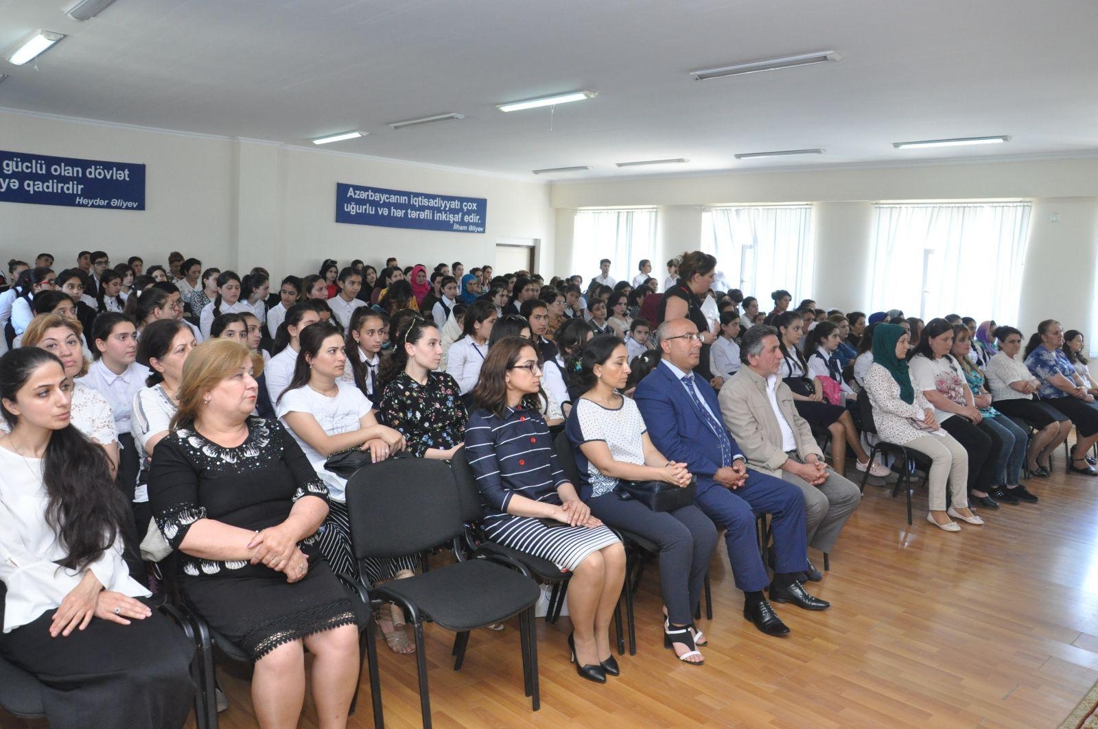 Müvəkkilin nümayəndələri “Gender zorakılığı - cəmiyyətimizin faciəsi” adlı layihənin növbəti tədbirində iştirak edib (FOTO)