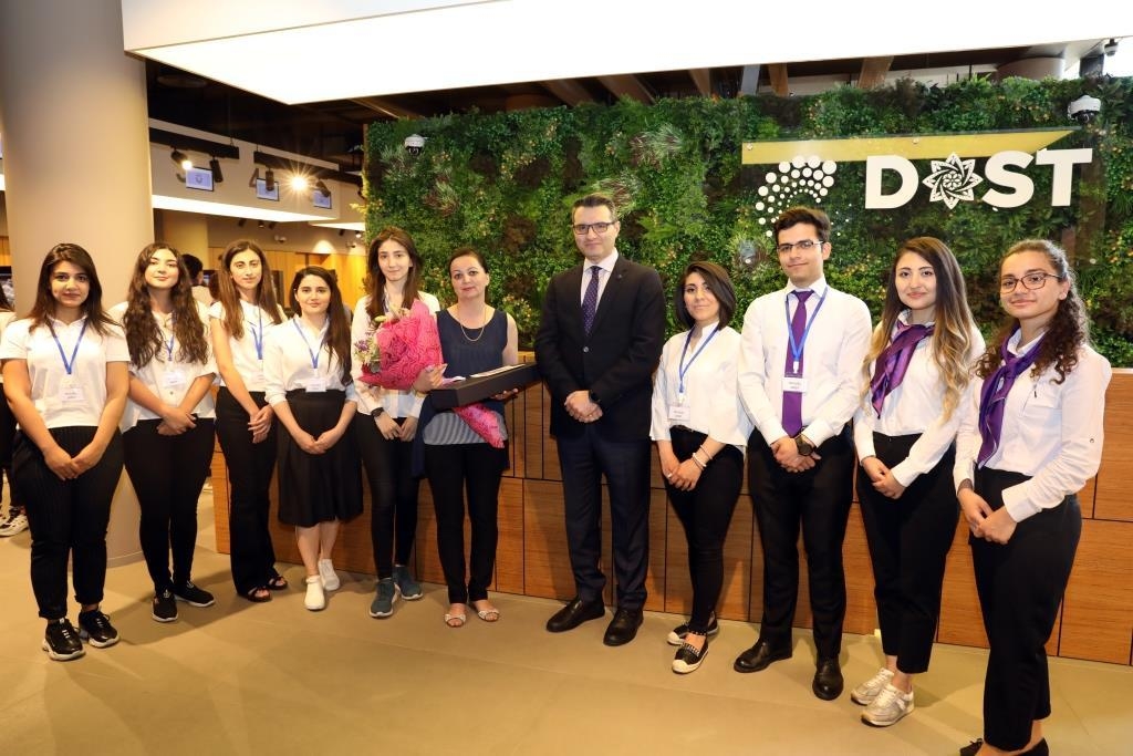 DOST mərkəzinə 5000-ci vətəndaş müraciəti qeydə alınıb (FOTO)