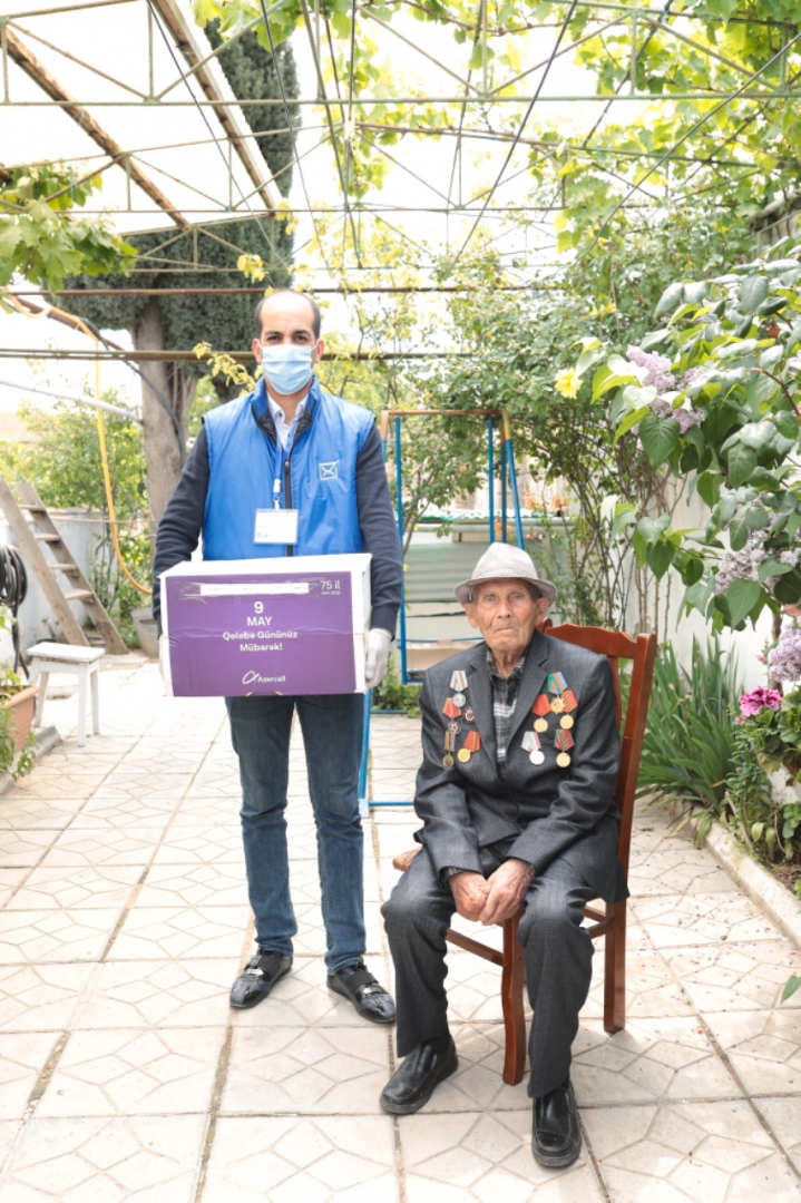 Azercell veteranları təbrik etdi (FOTO)