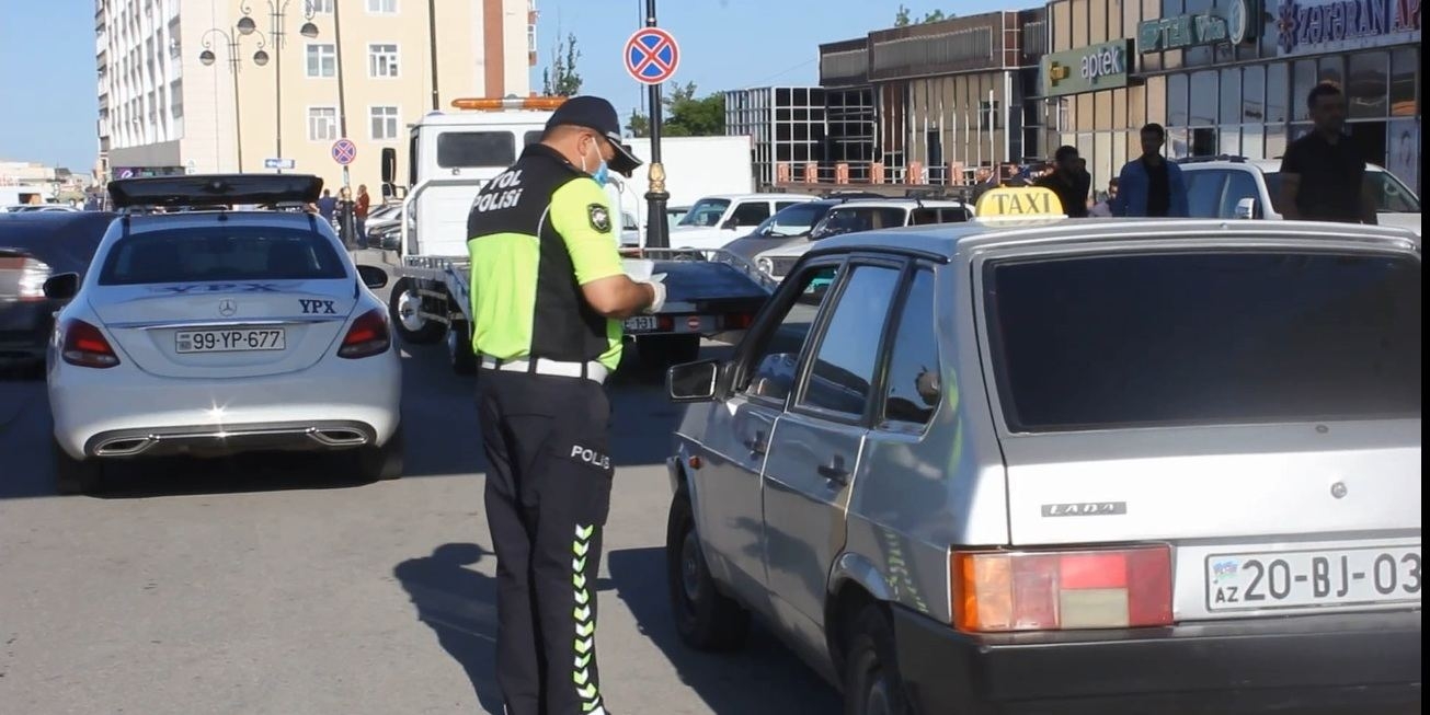 Qubada polis karantin qaydalarına nəzarəti gücləndirdi (FOTO)