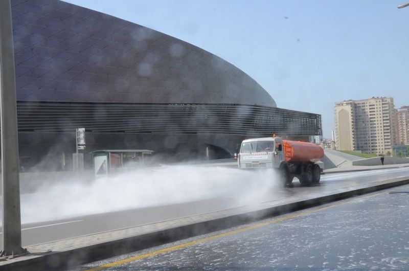 Bakıda əlavə gücləndirilmiş dezinfeksiya işləri aparılıb (FOTO)