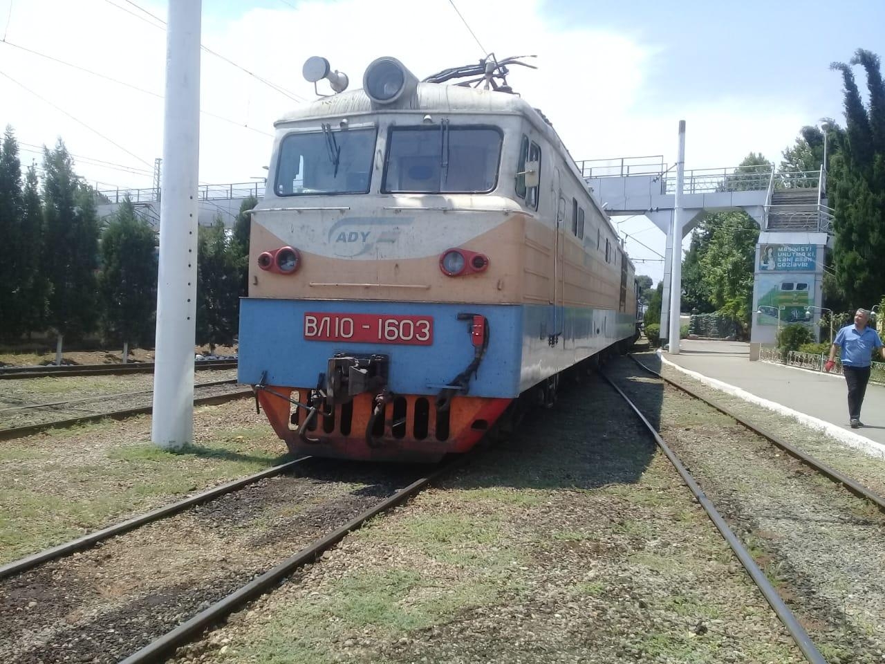 Özbəkistanda ölkədaxili təyyarə və dəmir yolu reysləri bərpa edilib