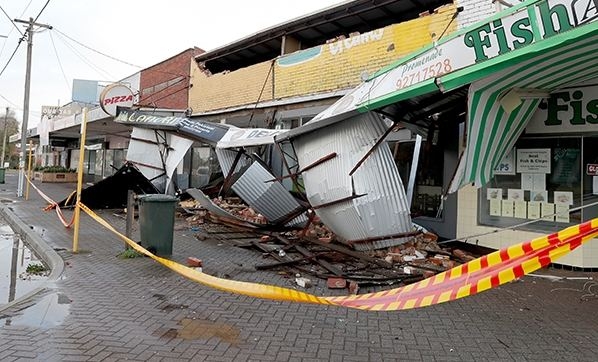 Avstraliyada şiddətli fırtına: 60 min ev elektriksiz qaldı (FOTO)