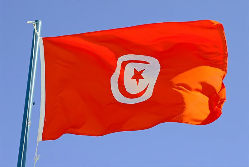 Tunis prezidenti fövqəladə vəziyyət rejimini altı ay uzadıb