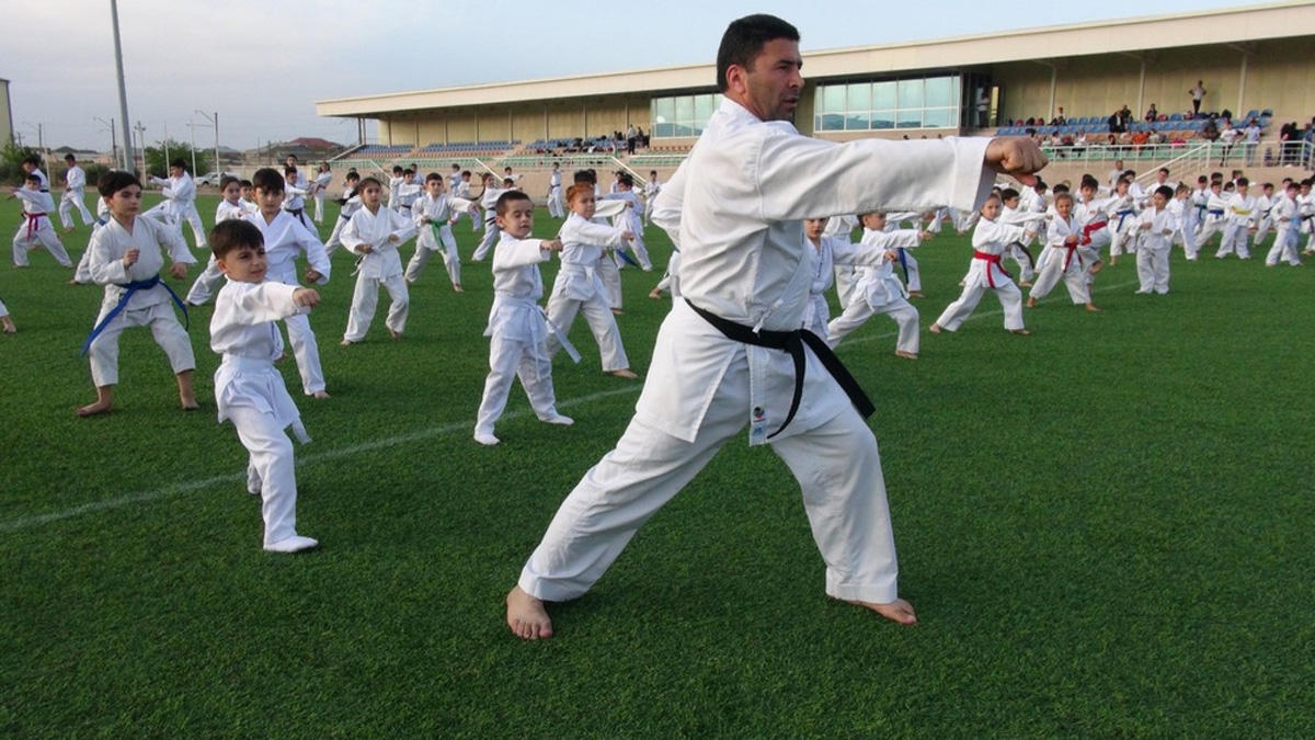 15 İyun Milli Qurtuluş gününə həsr olunmuş karate yarışı keçirilib (FOTO)