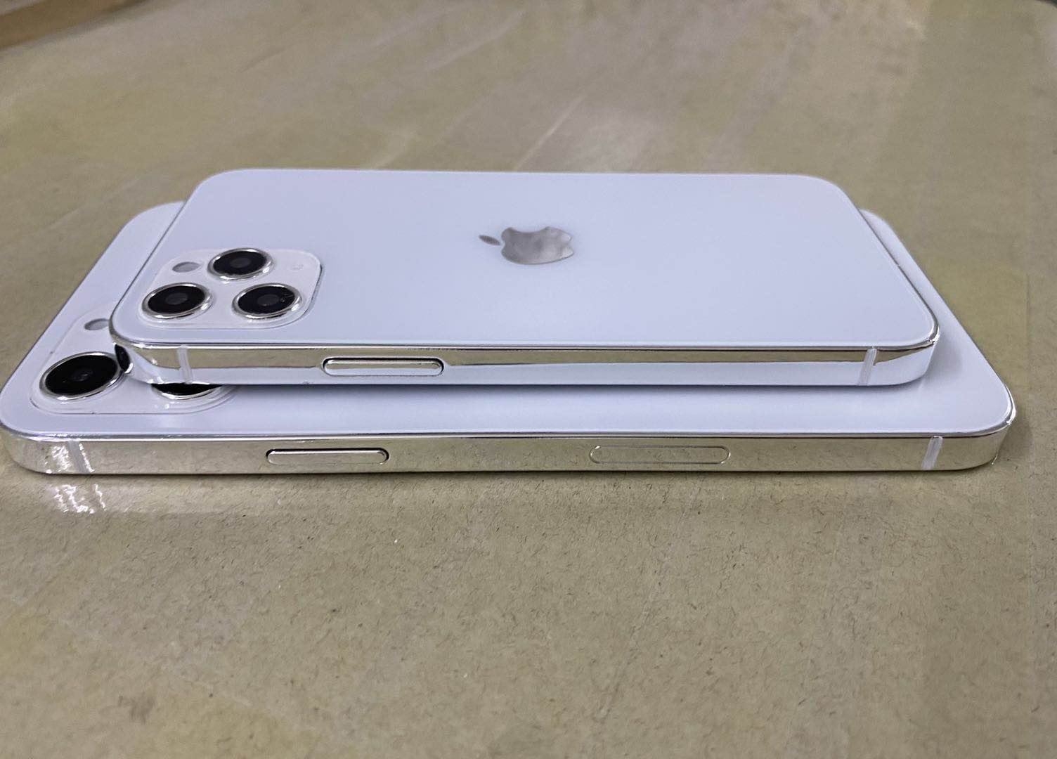 “iPhone 12” smartfonunun dizaynı nümayiş etdirilib (FOTO)