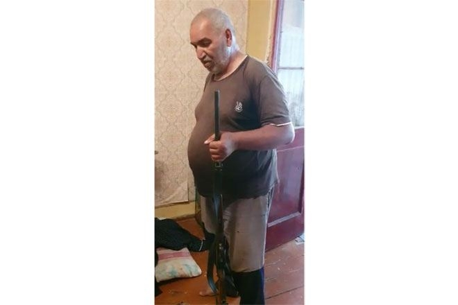 Polis Şabranda silahlı şəxsi yaxaladı (FOTO)