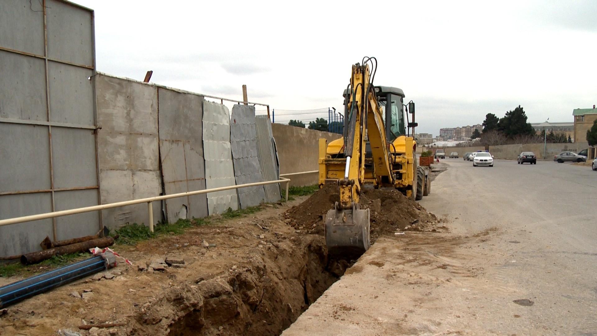 Molla Cümə və ətraf küçələrdə müasir yol infrastrukturu yaradılır (FOTO)