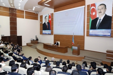 Nazirlik sistemində dövlət qulluğuna yeni qəbul olunan əməkdaşların andiçmə mərasimi olub (FOTO)