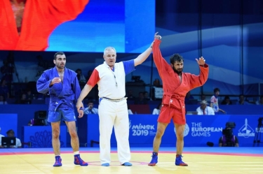 Azərbaycan samboçuları Minskdə iki bürünc medal qazanıblar (FOTO)