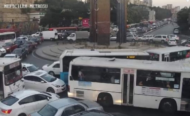 Hazırda Bakının “Dakar” meydanında nəqliyyatın hərəkəti dayanıb - SƏBƏB (FOTO)