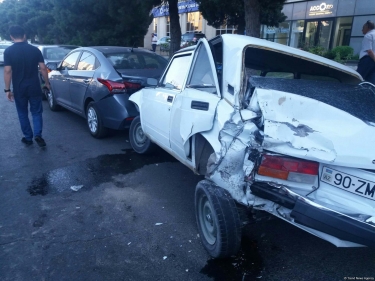 Bakıda zəncirvari qəza olub (FOTO)