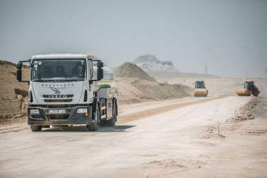 Güzdək-Qaradağ dəmir yolu xəttinin yenidən qurulmasına başlanılıb (FOTO)