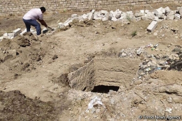 Bakıda tarixi abidə qanunsuz zəbtdən xilas oldu (FOTO)