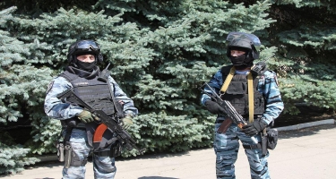 Ukrayna prezidentinin ofisinin yaxınlığında qumbara ilə silahlanmış şəxs saxlanılıb