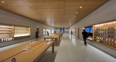 “Apple” Sinqapurda su üzərində mağaza açır (VİDEO)