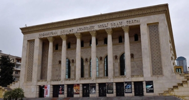 Milli Dram Teatrında yeni hazırlanan “Dəli yığıncağı” tamaşası nümayiş olunub