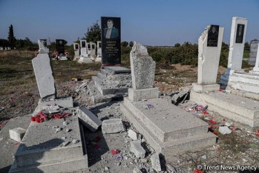 Ermənistan növbəti dəfə qəbiristanlığı atəşə tutdu (FOTO)