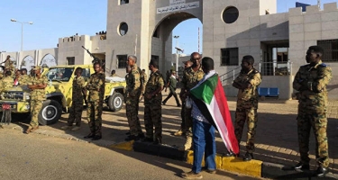 Sudan parlamentinin spikeri Xartum aeroportunda saxlanılıb
