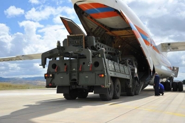 S-400 komponentlərini daşıyan daha bir təyyarə Türkiyədə eniş etdi