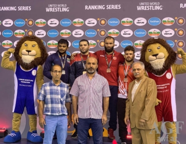 Azərbaycan güləşçiləri Türkiyədə bir qızıl, bir bürünc medal qazanıblar (FOTO)