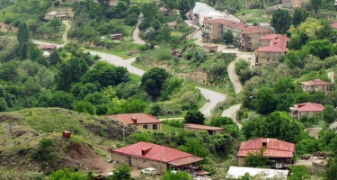 Laçın rayonunun lövhəsi Güləbird kəndində yerləşdirildi