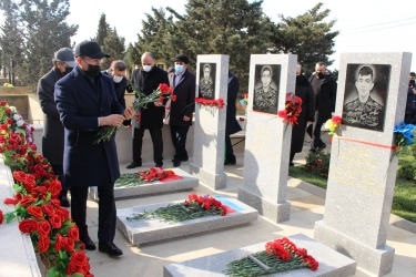 Səbaildə Şəhidlərin xatirə lövhəsinin açılışı olub (FOTO)