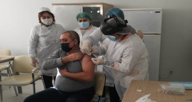 Gəncədə “COVID-19”-a qarşı vaksinasiya prossesinə başlandı (FOTO)