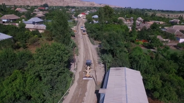 Ağdaşda 40 kilometrlik yolun yenidən qurulması yekunlaşır (FOTO)