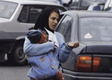 Polisdən dilənçilərlə bağlı xəbərdarlıq: Nəzarətsiz uşaqların oğurlanması halları var