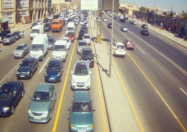 Bakıda yol qəzası - Prospektdə sıxlıq yarandı (FOTO)