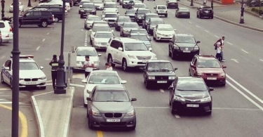 Bakıda yol qəzası tıxac yaratdı (FOTO)