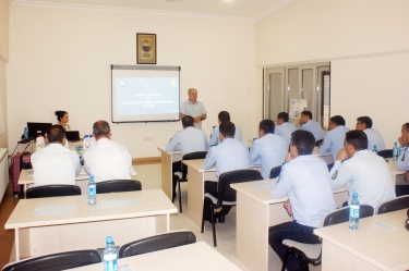 Saxta və keyfiyyətsiz idxal mallarına qarşı mübarizə mövzusunda təlim keçirilib