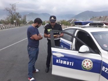 Yol polisi Göyçay və İsmayıllıda reyd keçirdi, 30 avtobus sürücüsü saxlanıldı