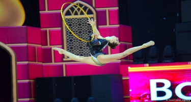Milli Gimnastika Arenasında dünya çempionatının yarışları davam edir (FOTO)
