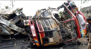Qvatemalada avtobus və yük maşınının toqquşması nəticəsində üç nəfər ölüb