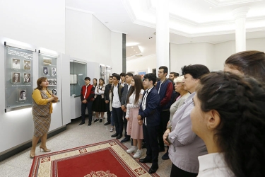 Sosial şəbəkələrdən düzgün və səmərəli istifadə olunmadıqda böyük fəsadlara yol aça bilər (FOTO)