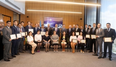 Müstəqillik gününə həsr edilmiş şahmat turnirinin qaliblərinə və iştirakçılarına mükafatlar təqdim edilib (FOTO)