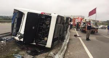 Türkiyədə avtobus aşdı - Ölən və yaralananlar var