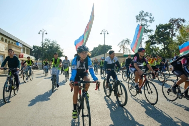 Gənclər Fondu və Azərbaycan Velosiped Federasiyasının birgə təşkilatçılığı ilə Biləsuvarda “Sağlam gənclik” layihəsi keçirilib (FOTO)