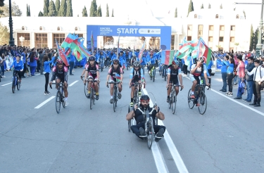 Gəncədə ilk velosiped yürüşü sakinlərin kütləvi iştirakı ilə yadda qaldı (FOTO)