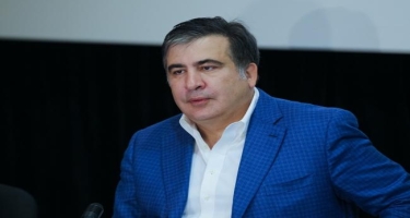 Gürcüstan Prezidentinin saytına hücum - Saakaşvilinin fotosu fonunda 