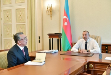 Prezident İlham Əliyev Bakı Şəhər İcra Hakimiyyətinin başçısını qəbul edib