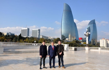 Cəlil Məmmədquluzadənin nəslinin davamçıları ilk dəfə Azərbaycana gəliblər (FOTO)