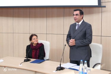 Bakı Ali Neft Məktəbində “Mühəndislər üçün biznes təhsili” layihəsi başa çatıb (FOTO)